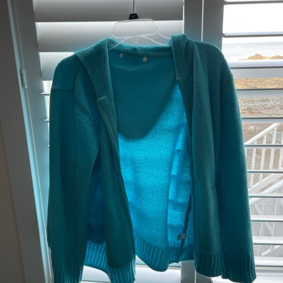 Sweater - Picture 2 of 3